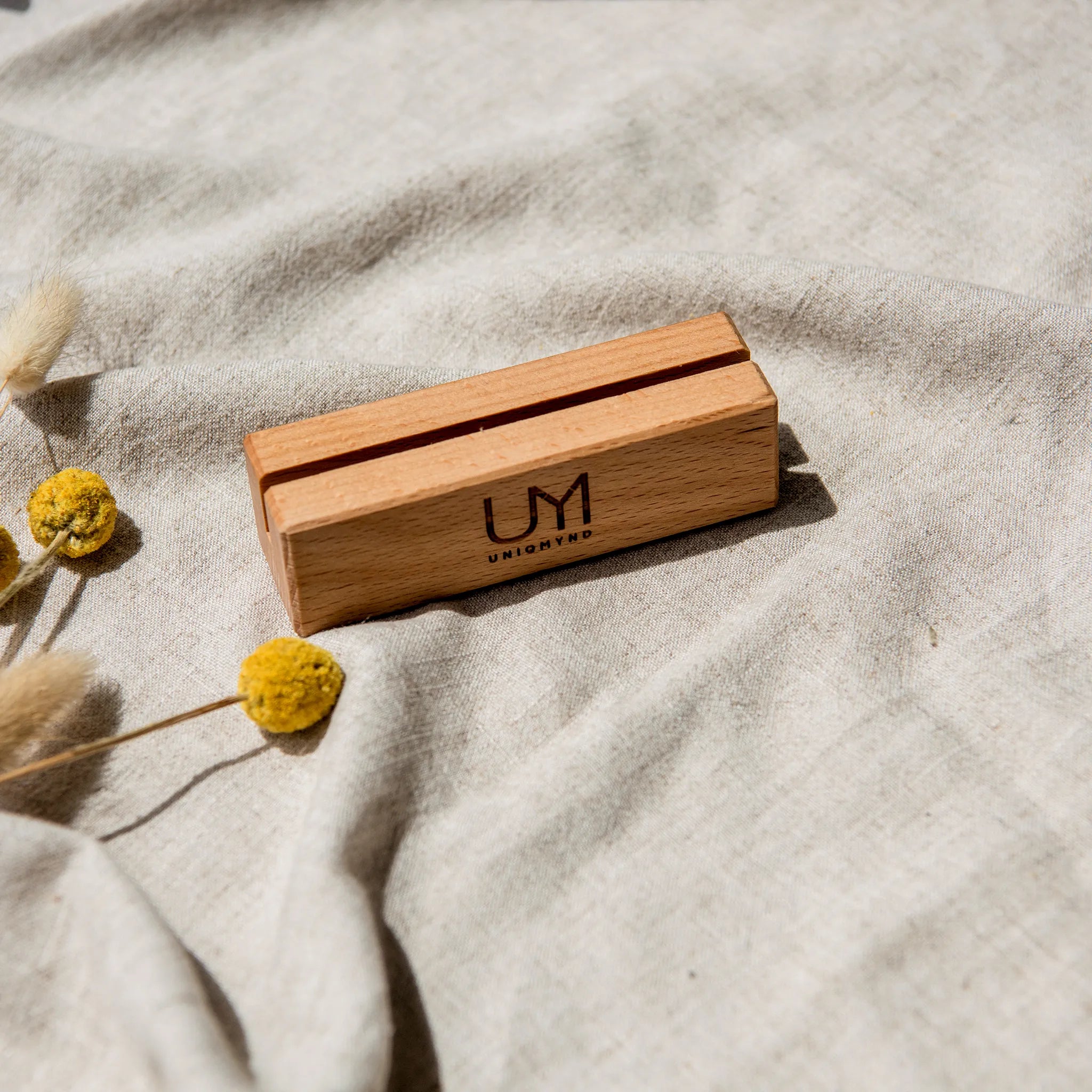 Holz -Tischaufsteller "Einzigartig" - UNIQMYND